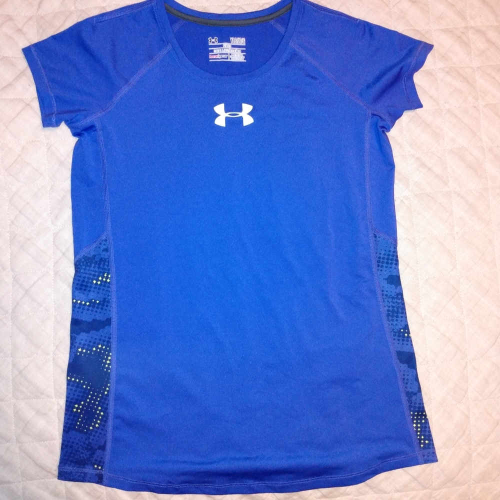 Youth Large UA tshirt